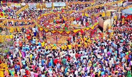  సమ్మక్క సారలమ్మ చరిత్రలోనే తొలిసారి…?