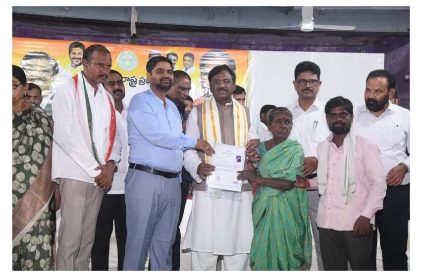  దేశంలో తెలంగాణలోనే సన్నబియ్యం పథకం – మంత్రి వివేక్